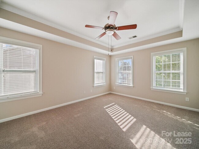 Building Photo - 10205 Falling Leaf Dr NW