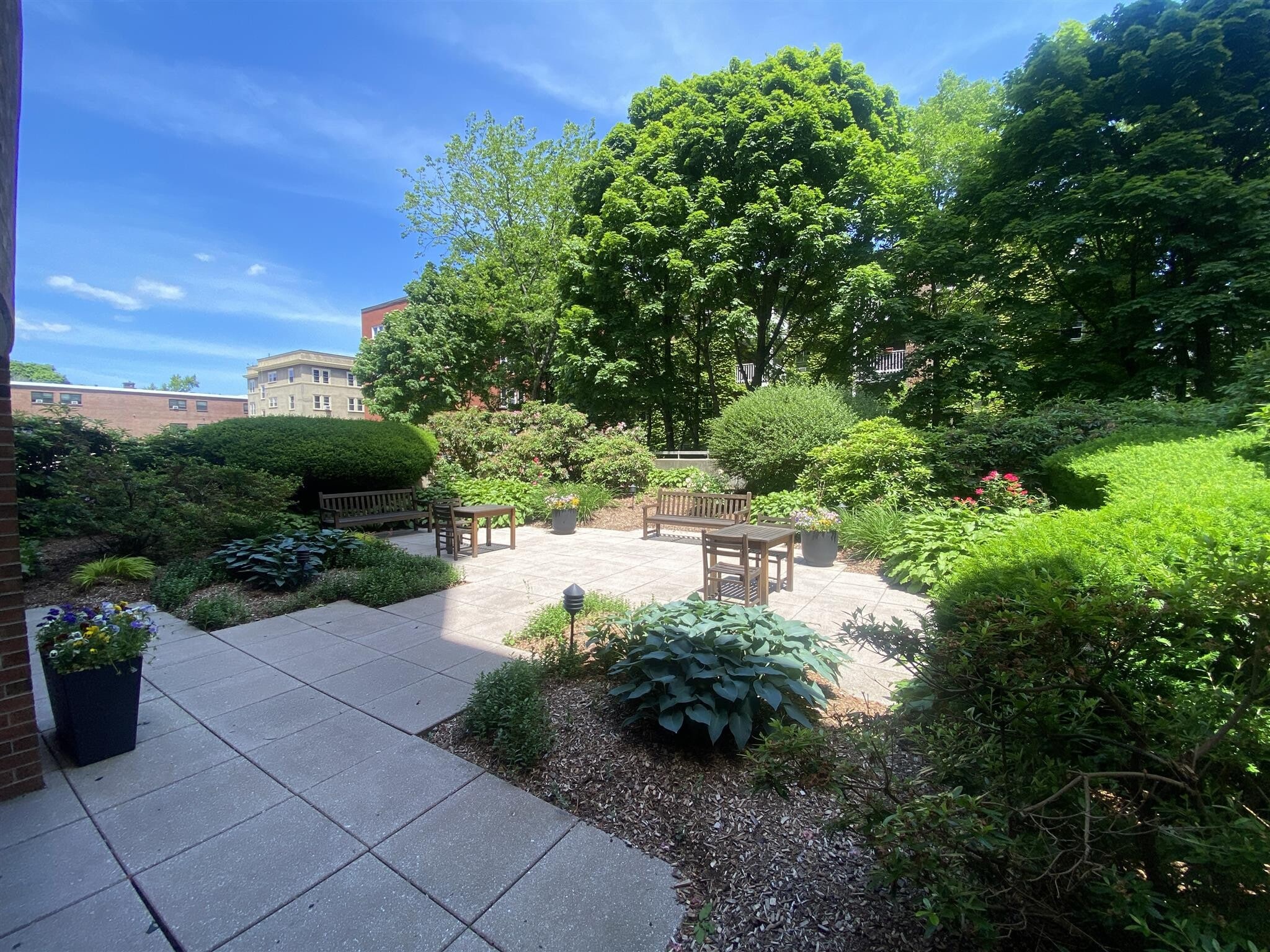 Building Photo - 931 Massachusetts Ave