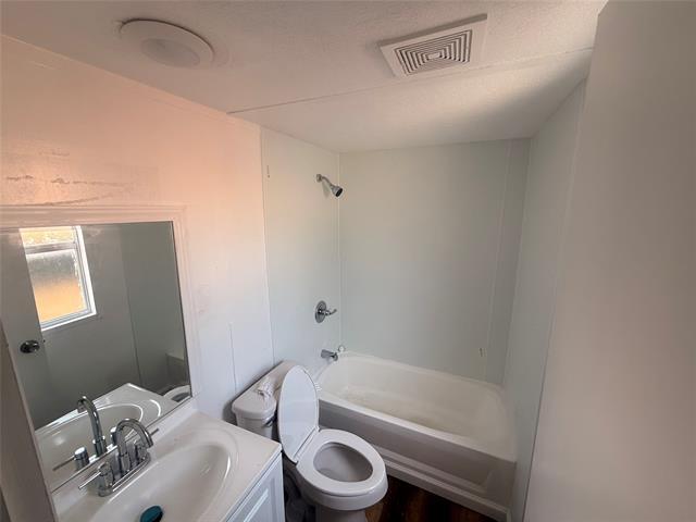 Building Photo - 541 Simmons Dr