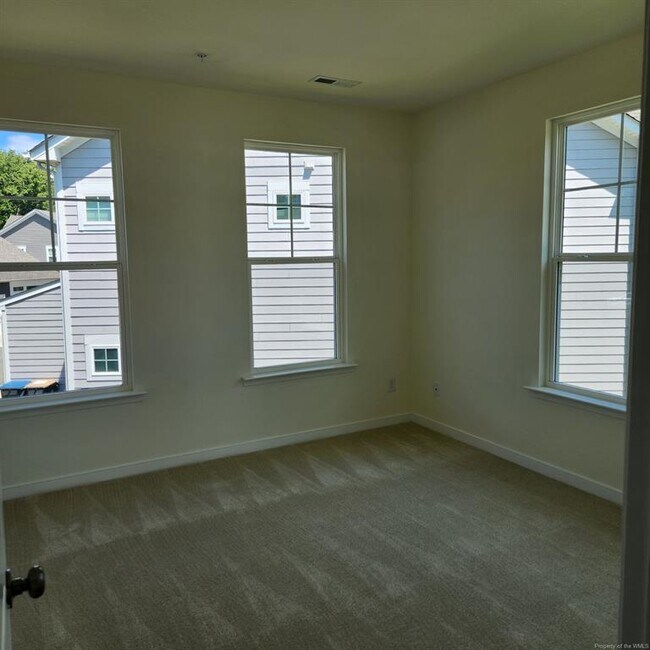 Building Photo - 4159 Northridge St