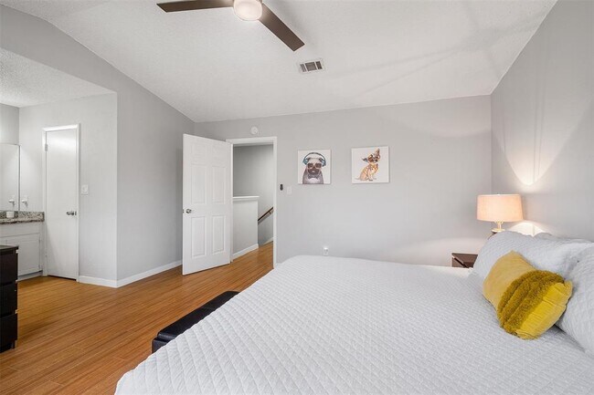 Building Photo - 3208 Twinberry Cove