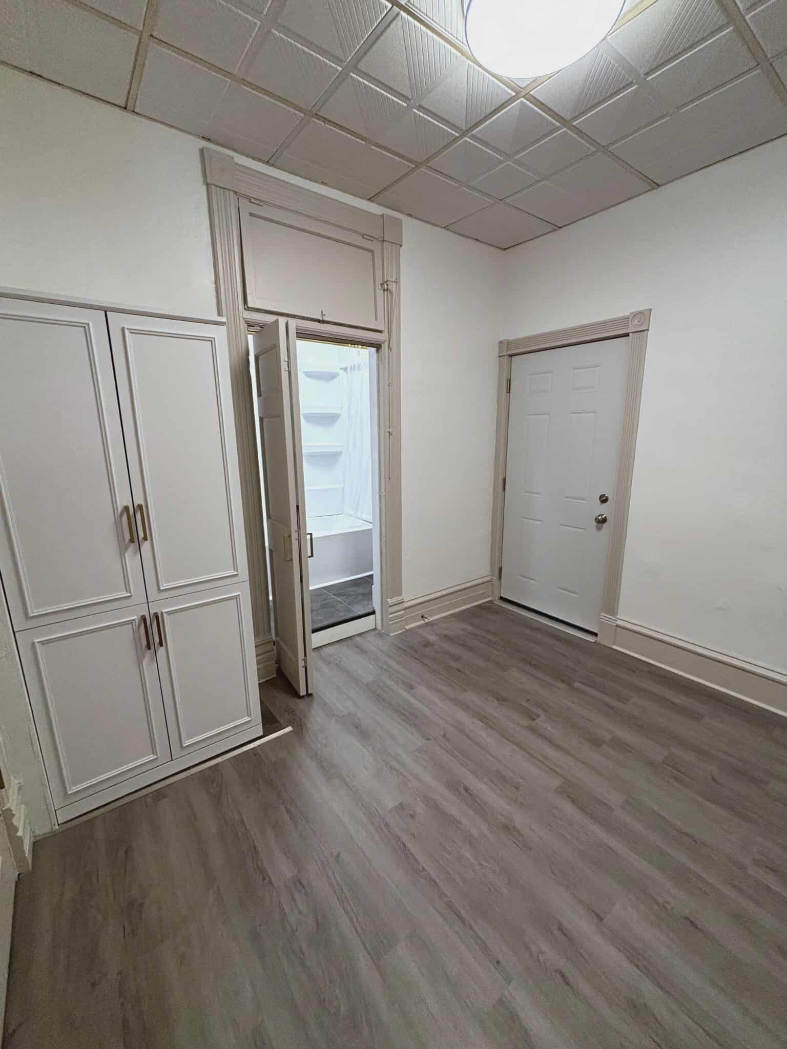 Building Photo - 1400 Central Ave