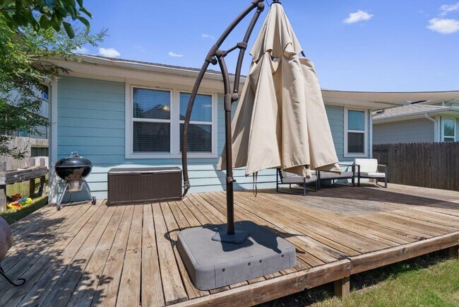 Building Photo - 5317 Daimler Dr