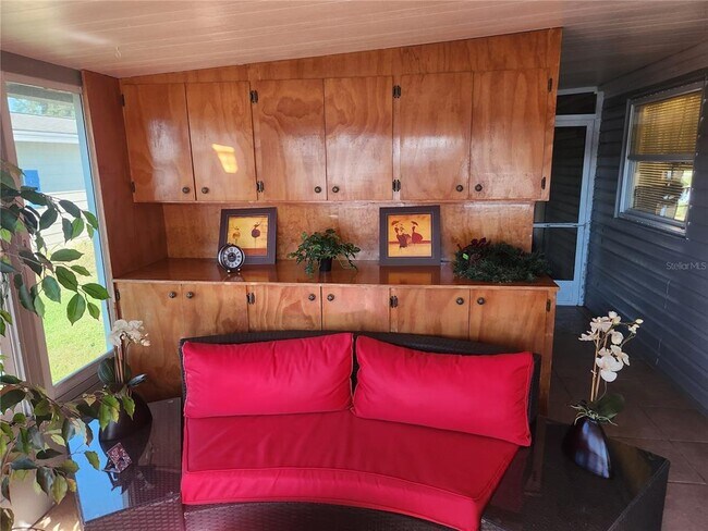 Building Photo - 24921 Pine Hill