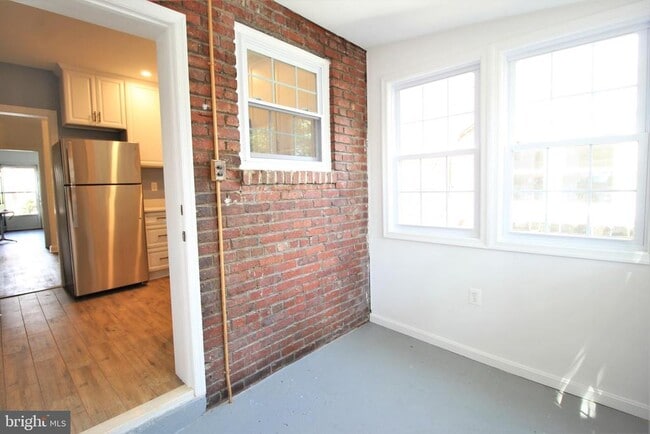 Building Photo - 1220 Oronoco St