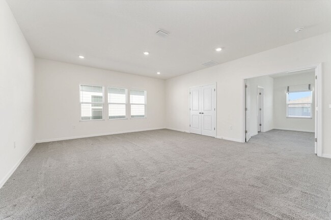 Building Photo - 1386 NW 132nd Cir