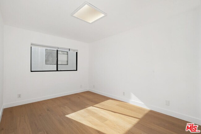 Building Photo - 234 S Tower Dr