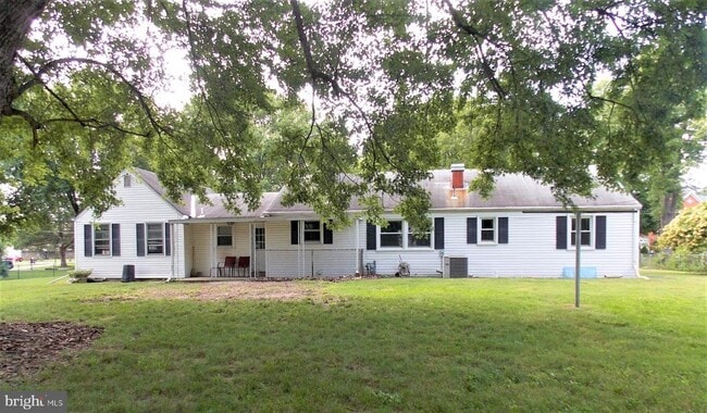 Building Photo - 6409 Higham Dr