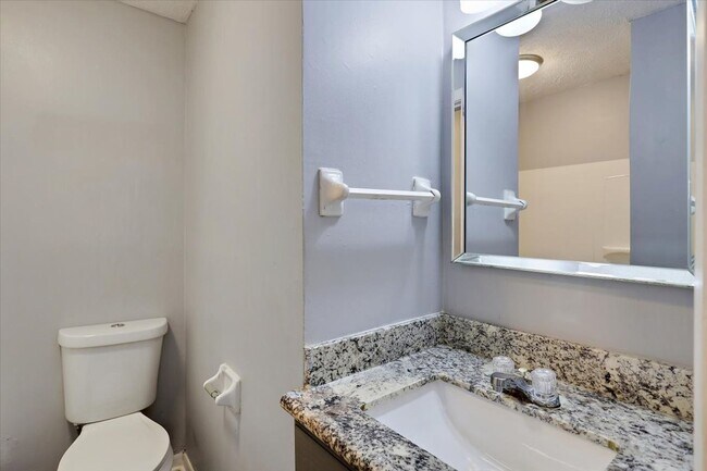 Building Photo - 1001/1003 Euclid Ave