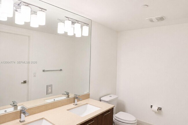 Building Photo - 5300 Paseo Blvd
