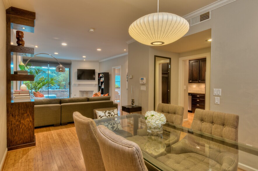 Building Photo - 2663 Centinela Ave
