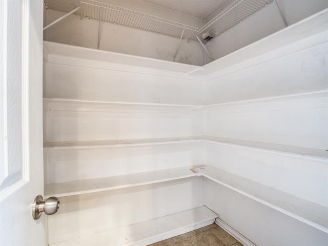 Building Photo - 4806 Highlands Dr