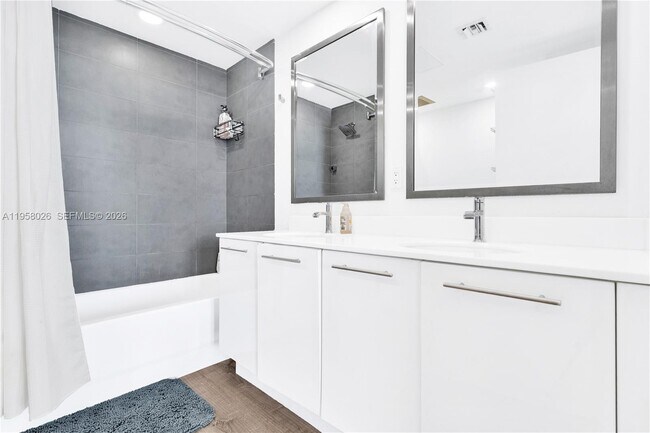 Building Photo - 92 SW 3rd St