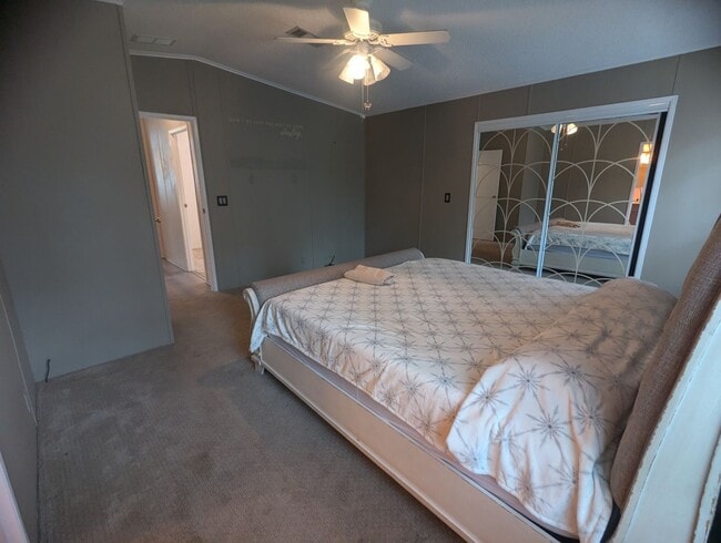 Building Photo - 2 Bedroom 2 Bathroom Home for RENT, Furbabies Welcome!