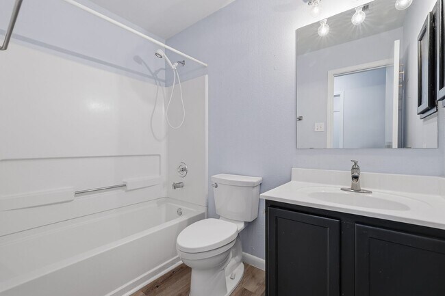 Building Photo - ***MOVE IN SPECIAL ONE WEEK FREE***Sophisticated Living Near Bamberger Nature Trails