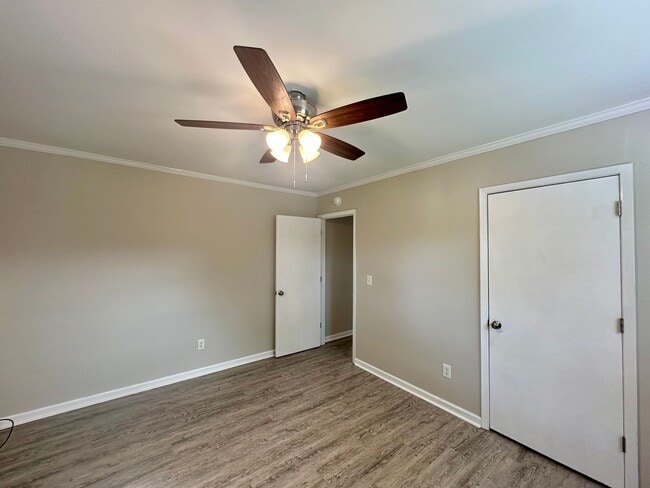 Building Photo - SEAGATE VILLAGE - Located off Greenville A...
