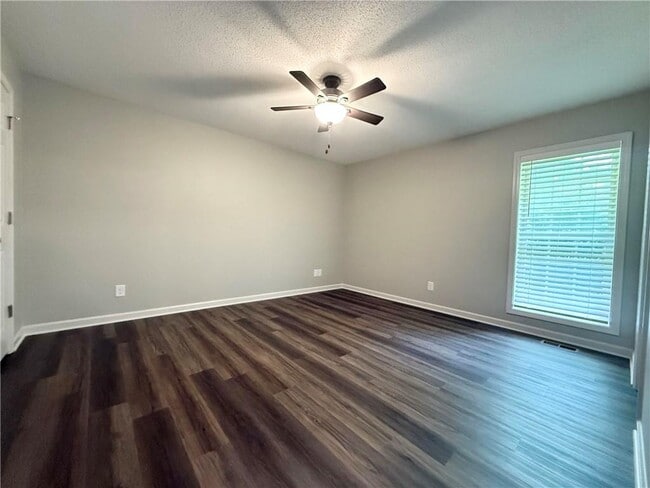Building Photo - 2538 Ben Higgins Rd