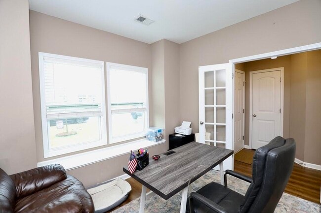 Building Photo - 500 Kittiwake Ln