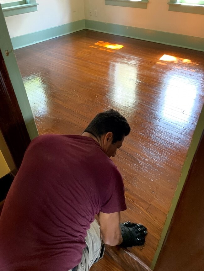 Building Photo - 1701 Sylvester Rd