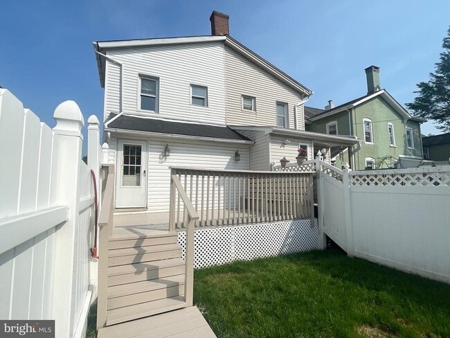 Building Photo - 434 Pierce St