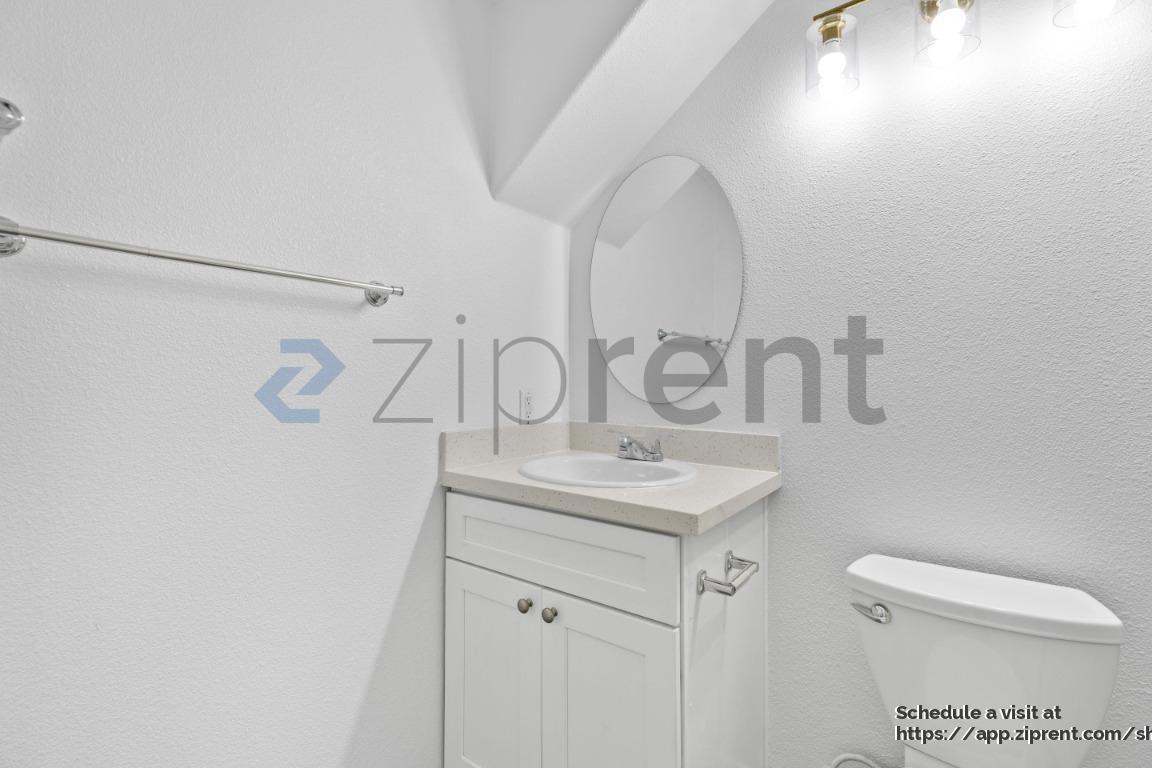 Building Photo - 2085 Lipari Ct