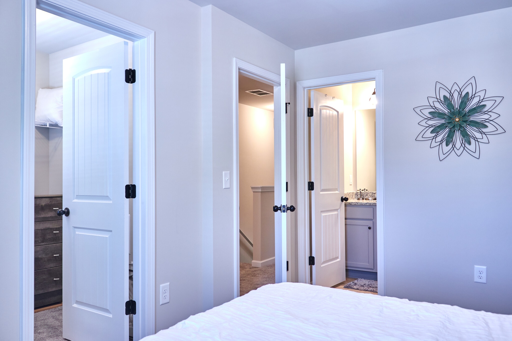 Building Photo - Room in Townhome on Bayrose Cir