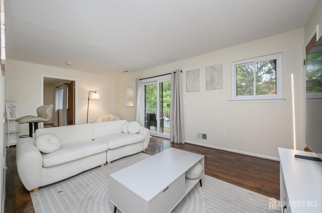 Building Photo - 4112 Birchwood Ct