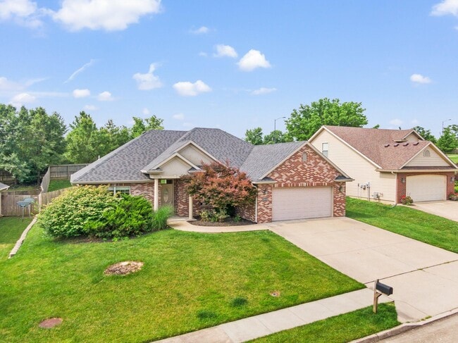 Building Photo - 4804 Cedar Coals Ct