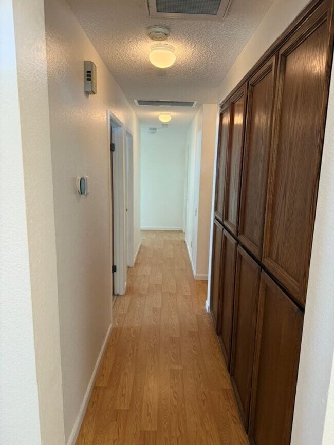 Building Photo - Modern 4 Bedroom One Story *Vacaville