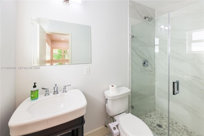 Building Photo - 3911 Ponce de Leon Blvd