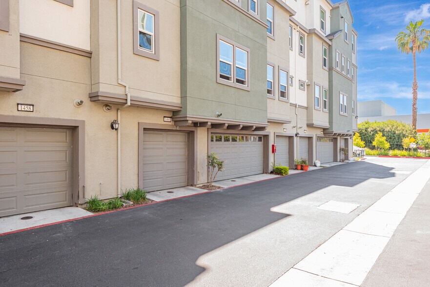 Building Photo - 1460 Lavender Loop