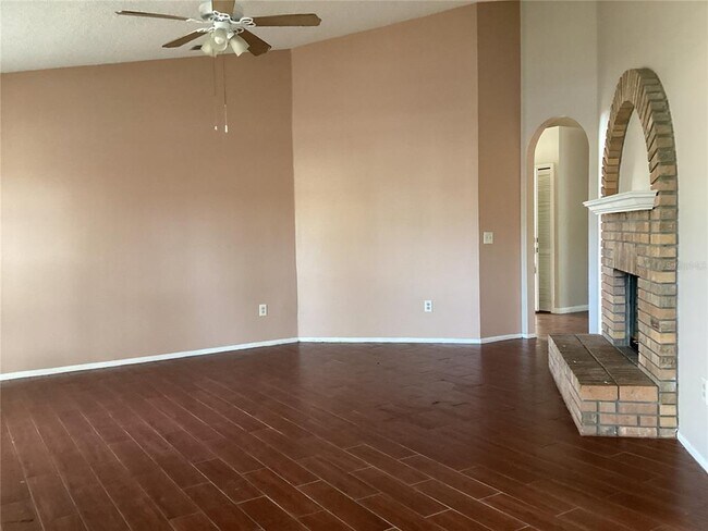 Building Photo - 150 Abbey Hollow Dr