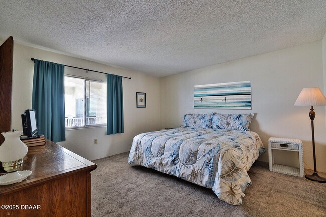 Building Photo - 2711 N Halifax Ave