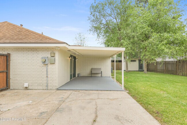 Building Photo - 106 Seattle St