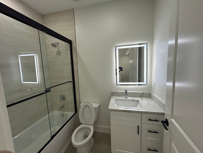 Building Photo - Luxury Duplex for Immediate Rent in Burnt Store Meadows, Punta Gorda