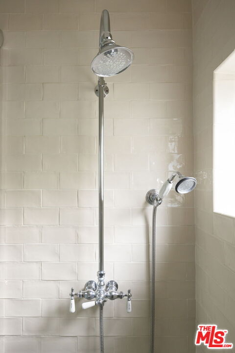 Building Photo - 727 N La Fayette Park Pl