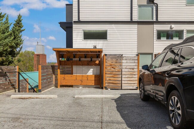 Building Photo - 65 W Dravus St