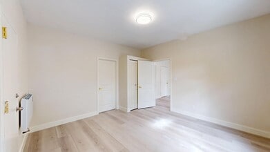 Building Photo - 976 Masson Ave