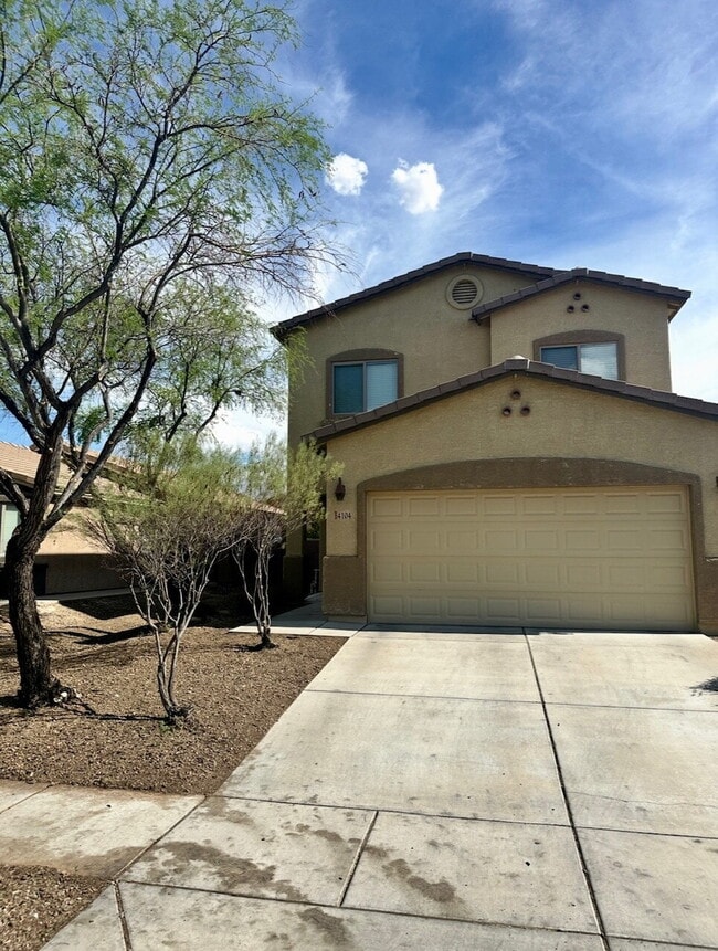 Building Photo - "Charming 4-Bed Home with 2.5 Baths in Tuc...
