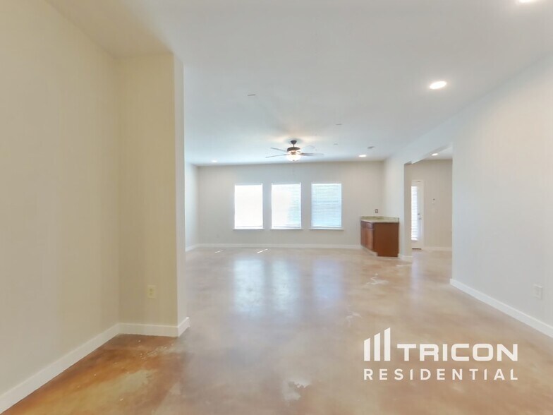 Building Photo - 147 Cherokee Reserve Cir