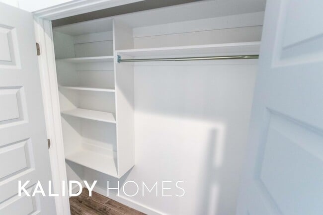 Building Photo - 1679 Kalidy Dr