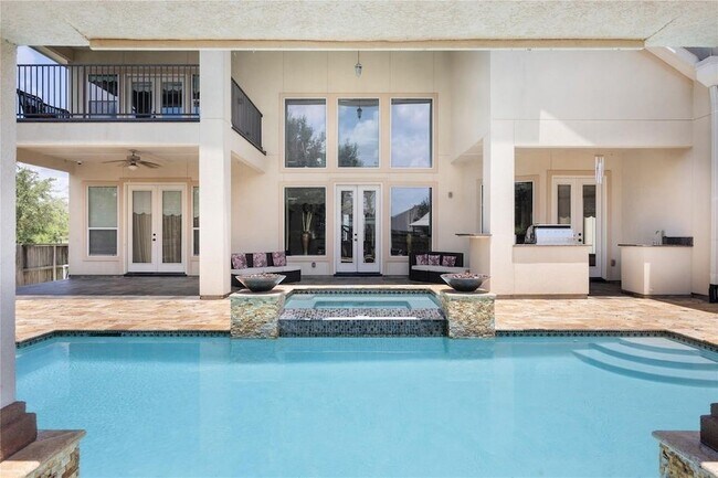 Building Photo - 25207 Springwood Lake Dr