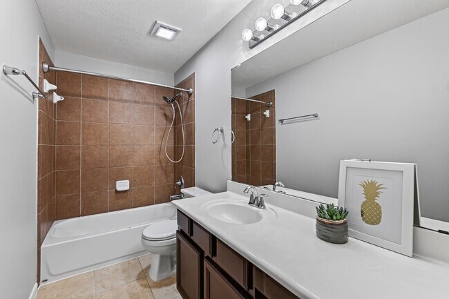 Building Photo - 18111 Williams Elm Dr