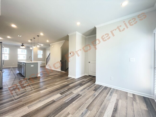 Building Photo - Gorgeous 3 Bedroom 3.5 Bath Townhome with ...