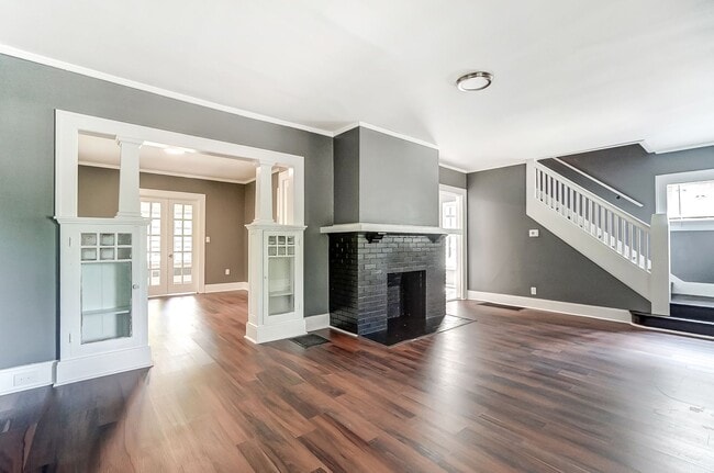 Building Photo - Spacious Three Bedroom in Dayton!