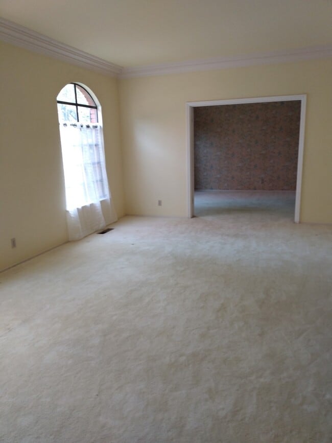 Building Photo - 138 Virginia Ct