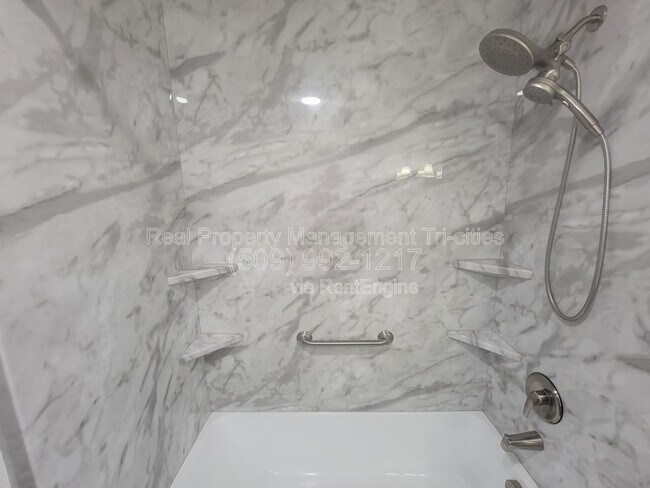 Building Photo - 1817 Cartmell St