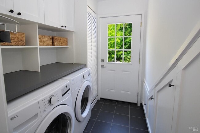 Building Photo - 19 Bayview Terrace