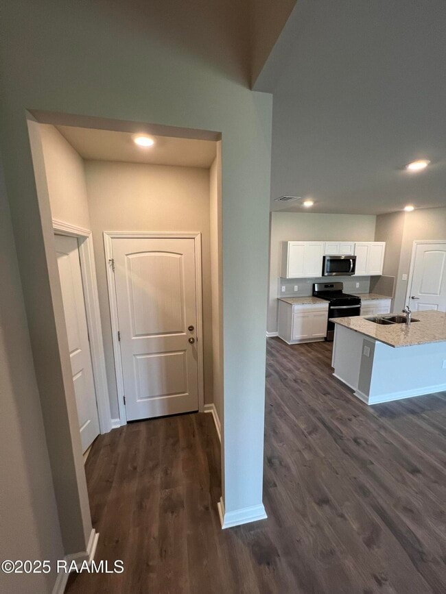 Building Photo - 129 Abbeywood Ct