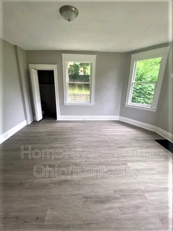 Building Photo - 1570 Dixmont Ave